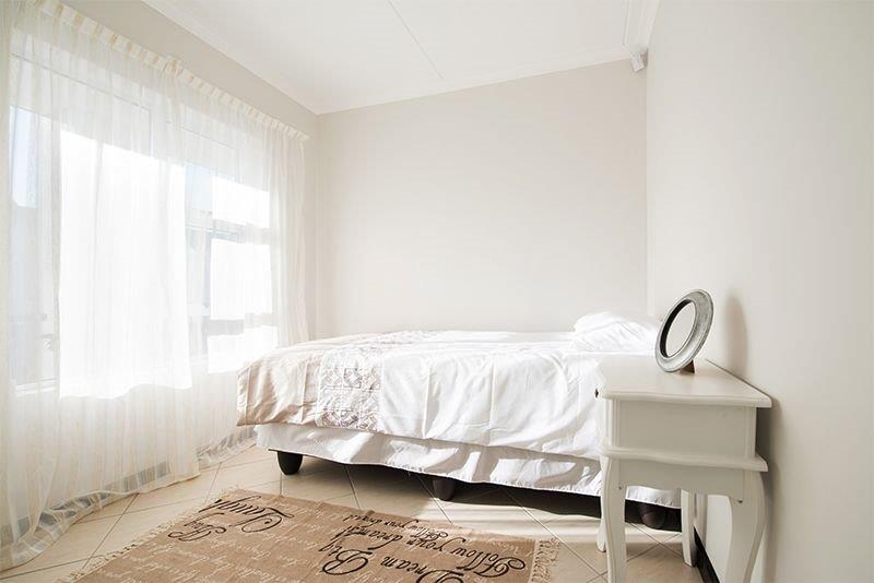 To Let 2 Bedroom Property for Rent in Buh Rein Estate Western Cape